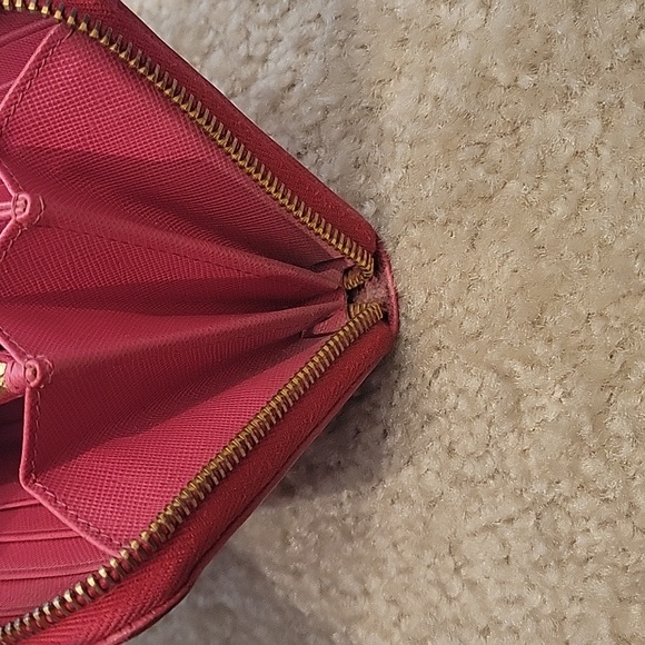 Authentic Prada Milano wallet - Picture 6 of 8